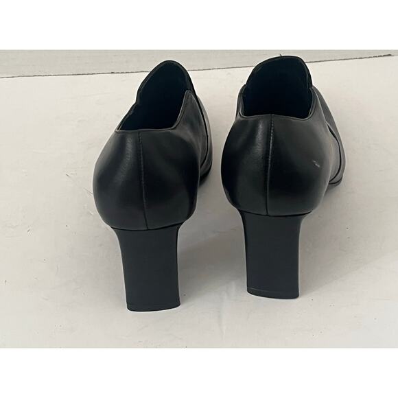 Women's Naturalizer Black Leather Ankle Bootie Triangle Shaped Heel Boot Size 6 - Picture 7 of 10